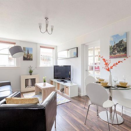 Stunning 1 Bed At Holyrood Palace & Arthurs Seat 에든버러 외부 사진