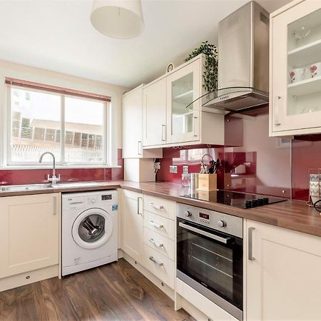 Stunning 1 Bed At Holyrood Palace & Arthurs Seat 에든버러 외부 사진