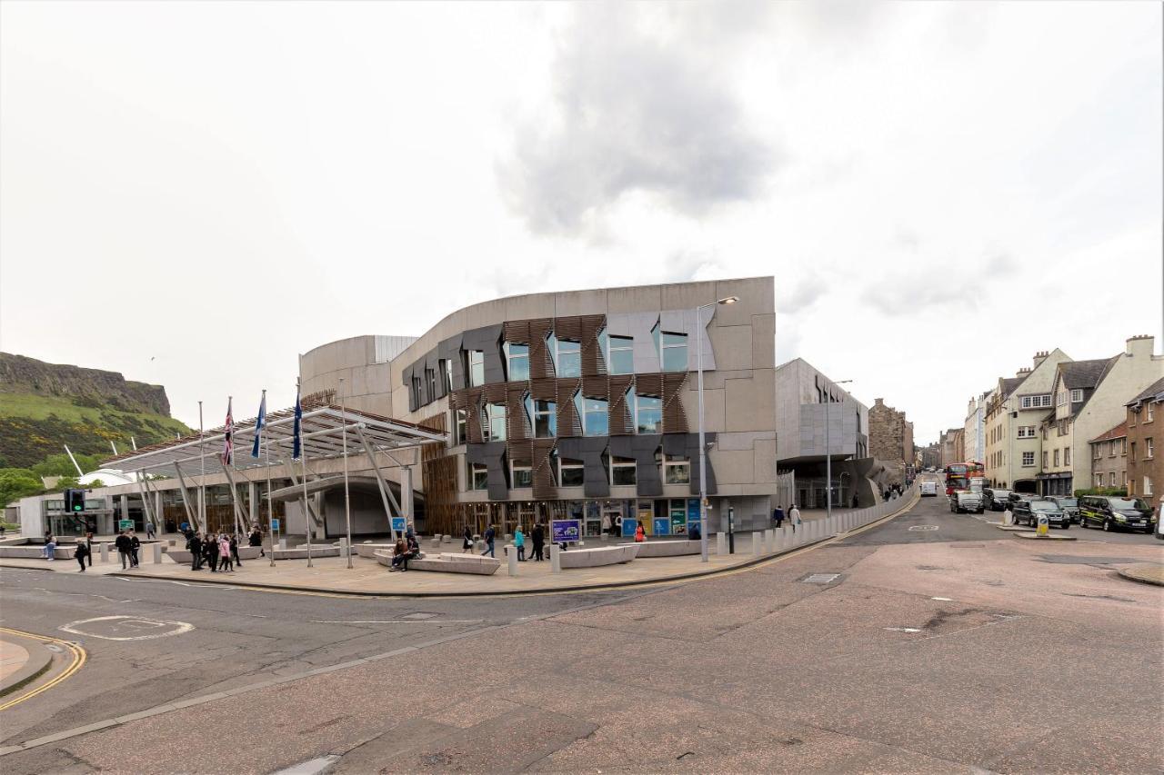 Stunning 1 Bed At Holyrood Palace & Arthurs Seat 에든버러 외부 사진